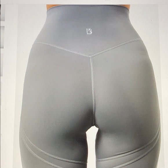 Buffbunny  Baddie Leggings M in Shaded Gray - Picture 2 of 10
